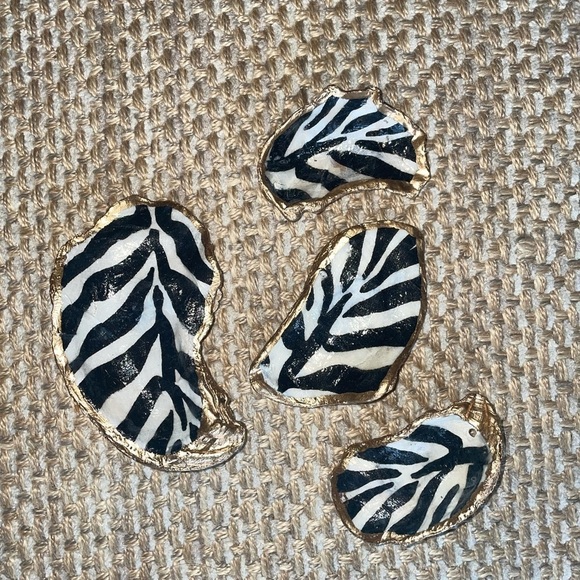 Oyster Shell Jewelry/Trinket Tray - Picture 3 of 4